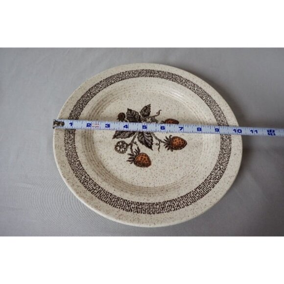 TWO Homer Laughlin Country Strawberry Stoneware Dinner Plates J-83 USA Vintage - Picture 8 of 8